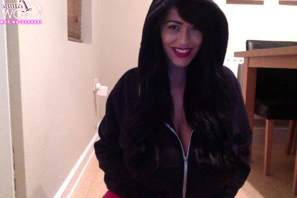 15P Leanne Crow takes some hot selfies of her enormous jugs