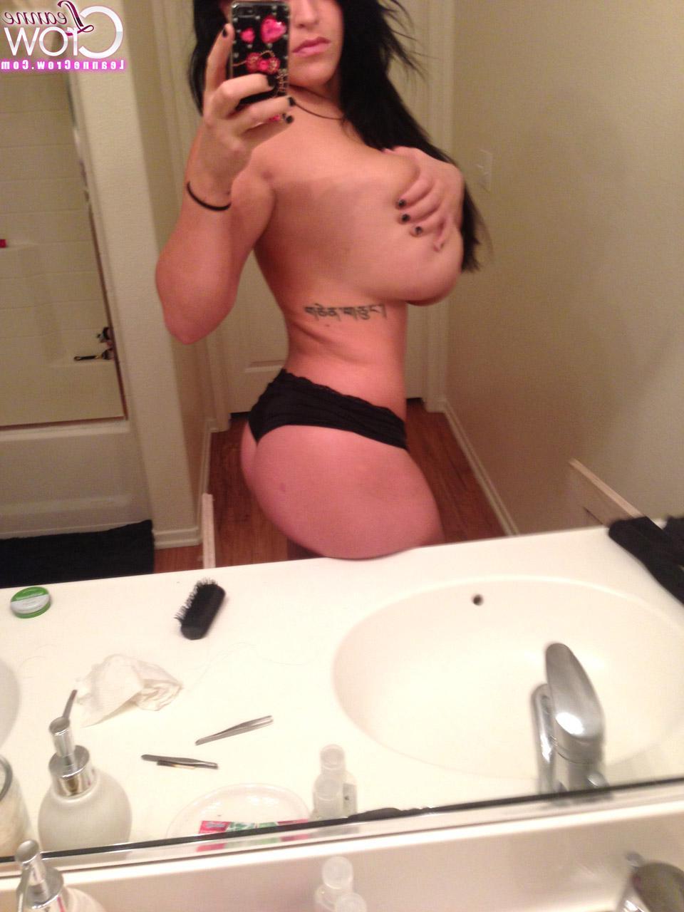 15P Leanne Crow shares some selfies of her enormous jugs