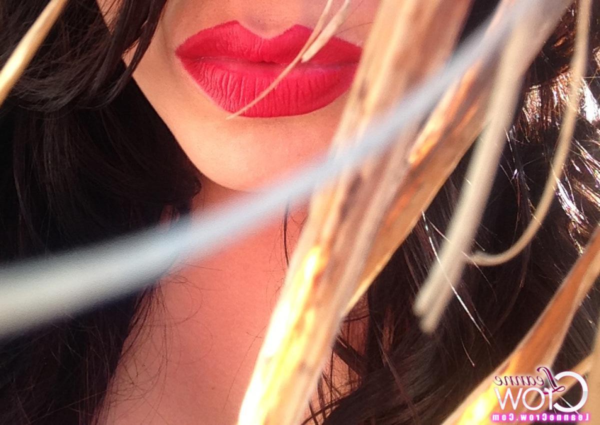 15P Busty brunette babe Leanne Crow shares some selfies and candids