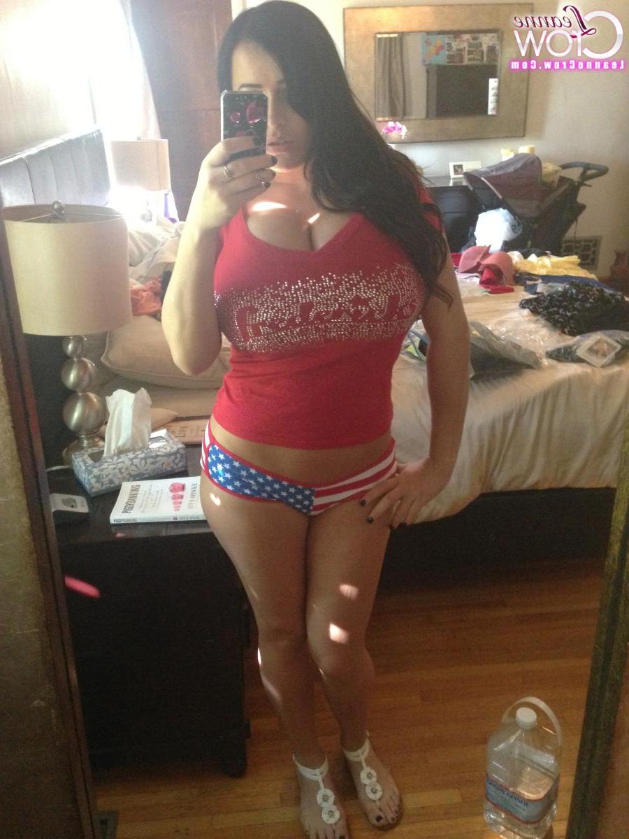 15P Busty brunette babe Leanne Crow shares some selfies and candids