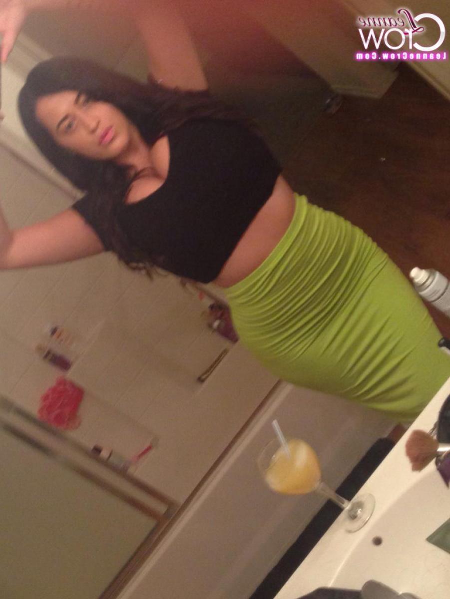 15P Busty brunette babe Leanne Crow shares some selfies and candids