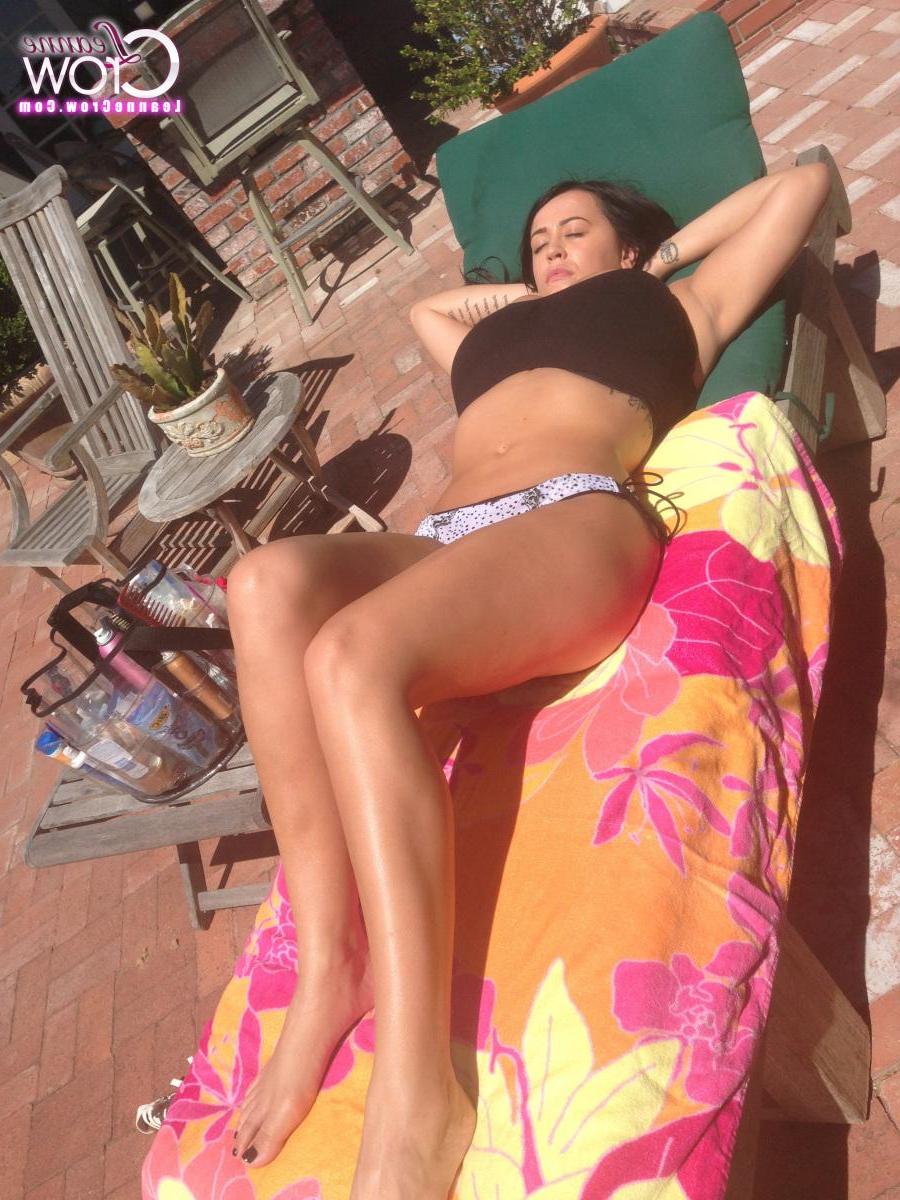 15P Busty brunette babe Leanne Crow shares some selfies and candids
