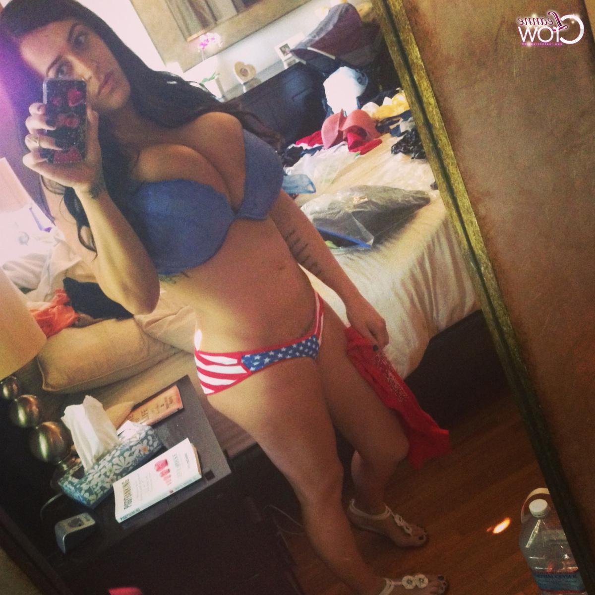 15P Busty model Leanne Crow shares some selfies of her gigantic tits