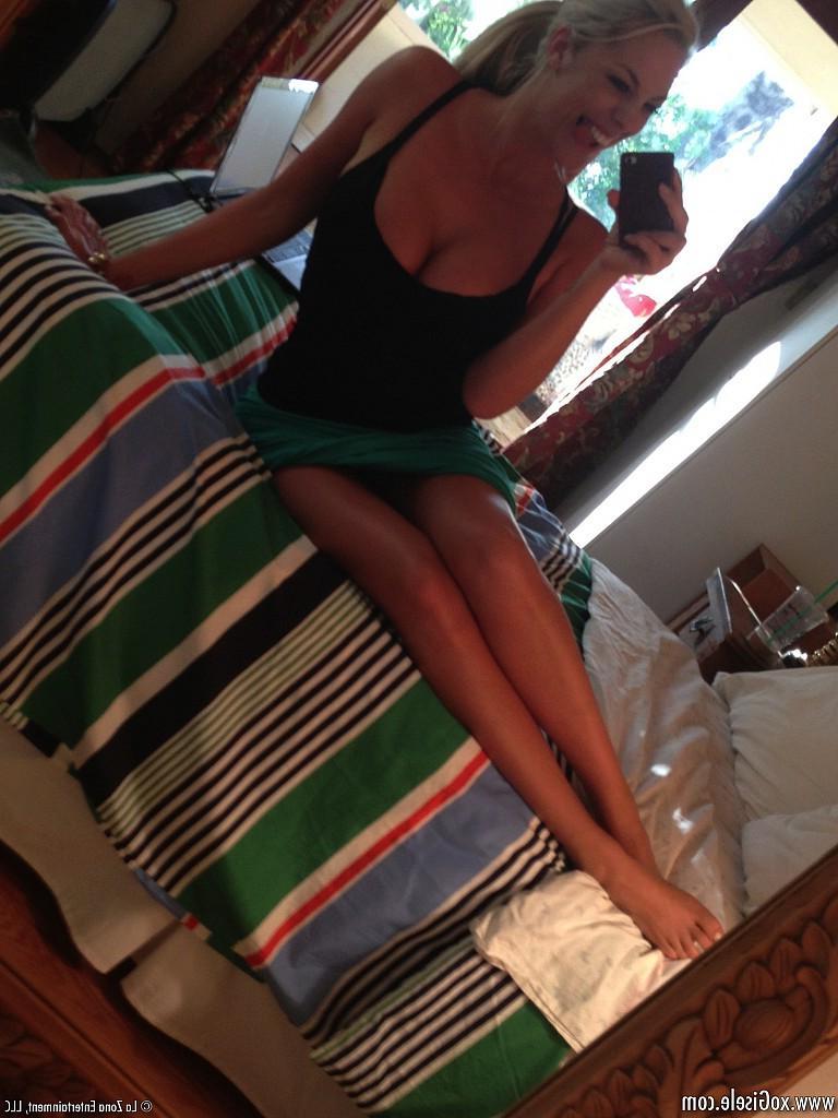 15P Check out some of Giseles personal sexy candids that she took just for you