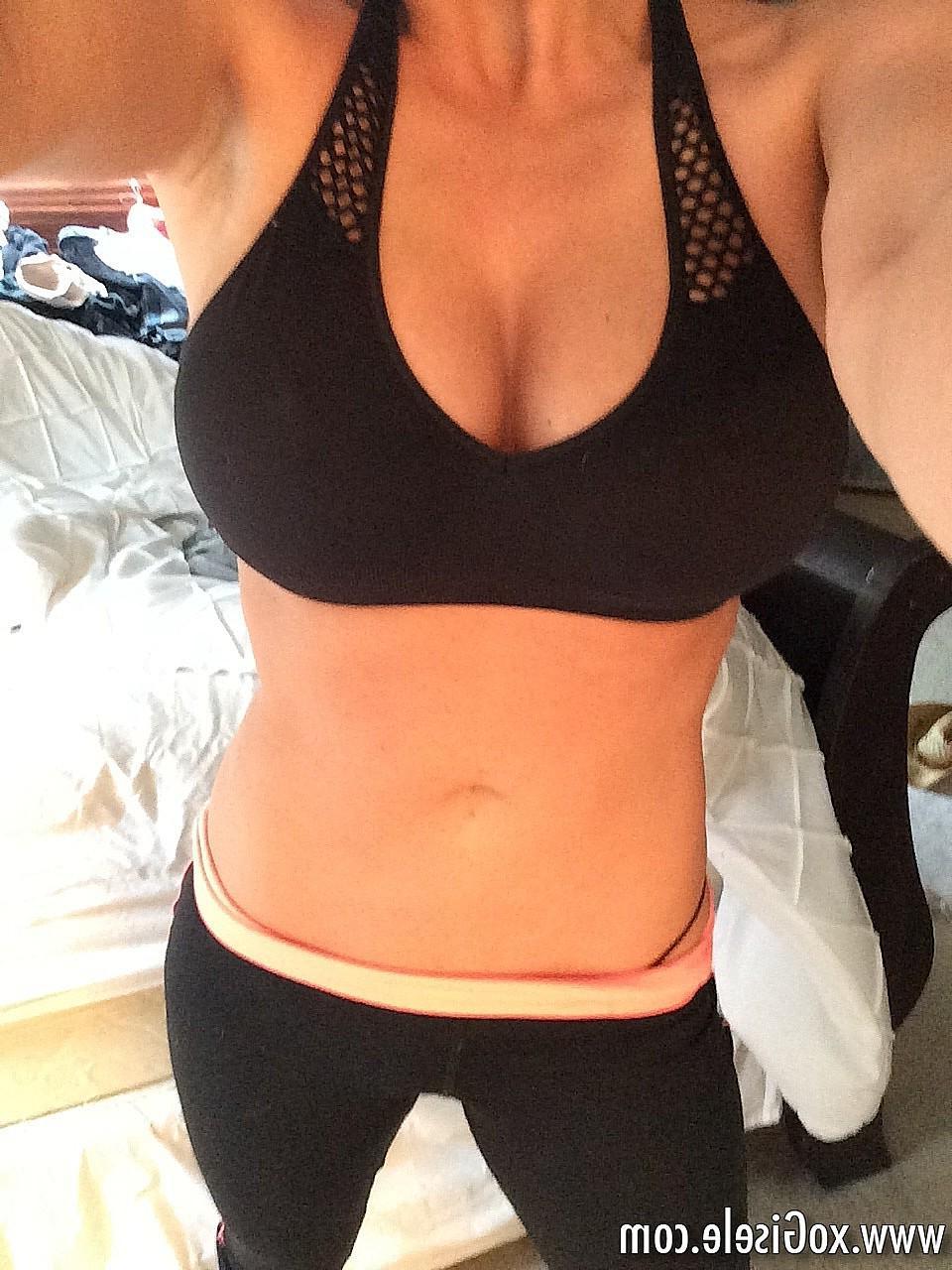 15P xoGisele shares some of her personal candids while at photo shoots and out in her daily life