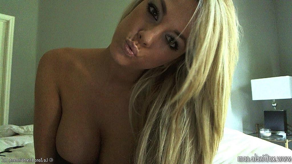 15P xoGisele wears a tight leather dress and handcuffs and invites you to join in