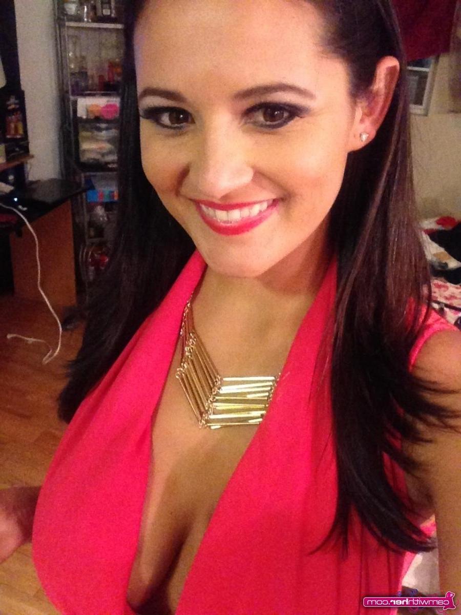 12P Luna Lynn takes some topless self shots with her iPhone