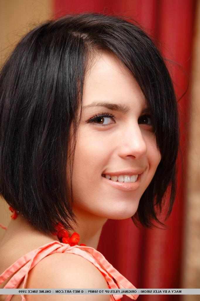 18P Pictures of teen beauty Macy A showing her hot naked body
