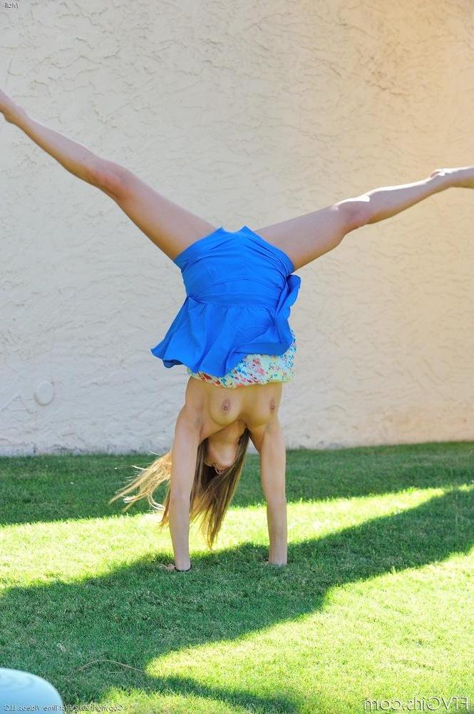 16P Pictures of teen girl Mali looking beautiful outside in blue