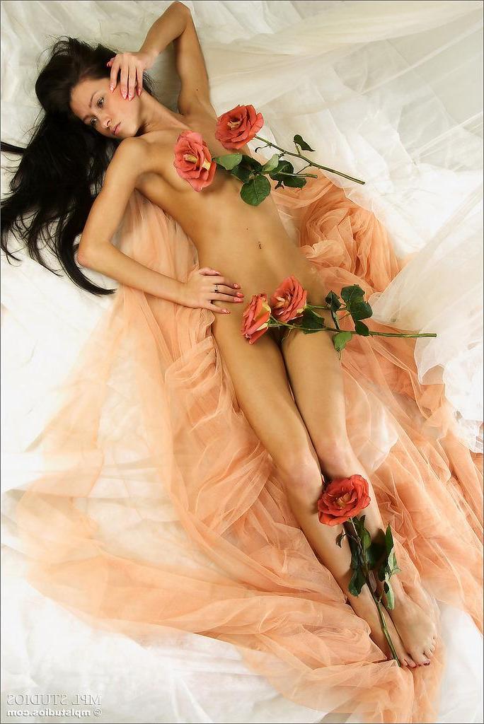 12P MPL Studios Presents Maria in "Five Roses"
