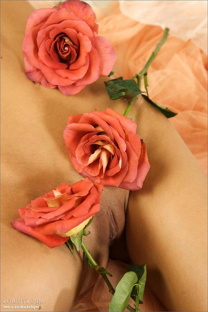 12P MPL Studios Presents Maria in "Five Roses"