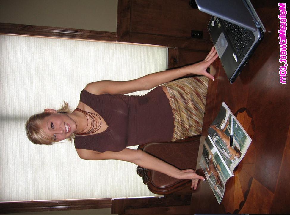 16P Melissa lets us see up her skirt while she works