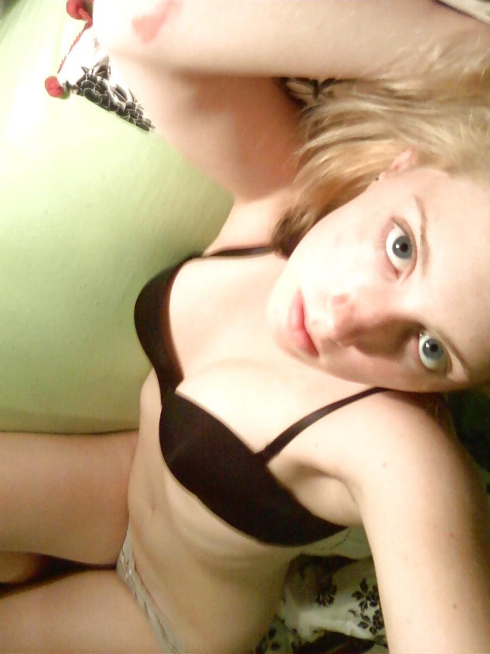 16P Self Shot Teen From, SmutDates