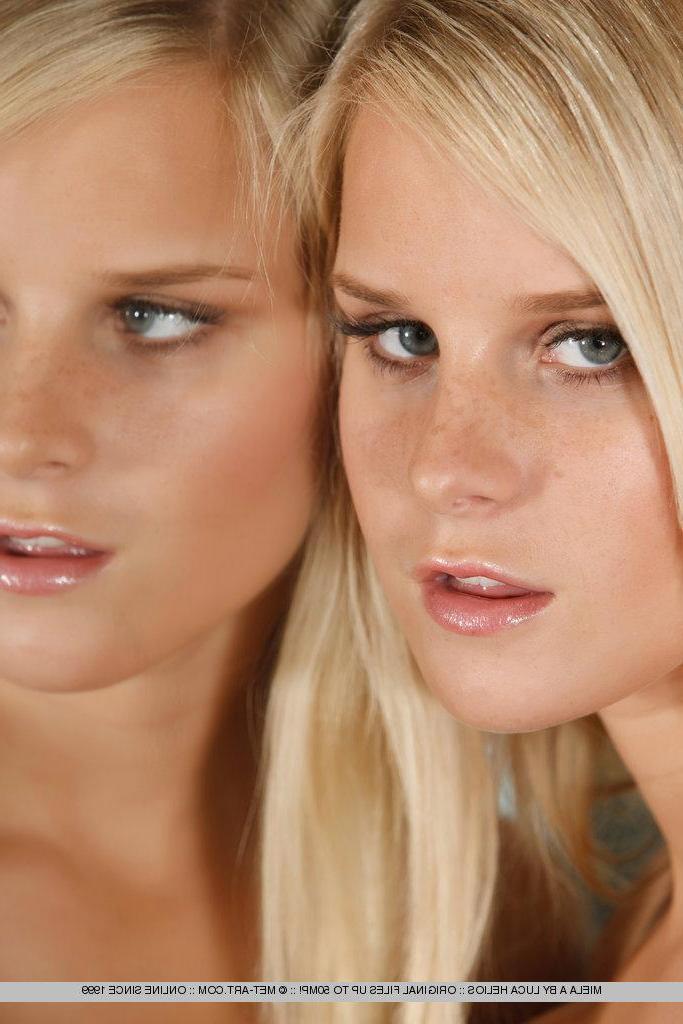 18P Pictures of teen beauty Miela A stripping naked just for you