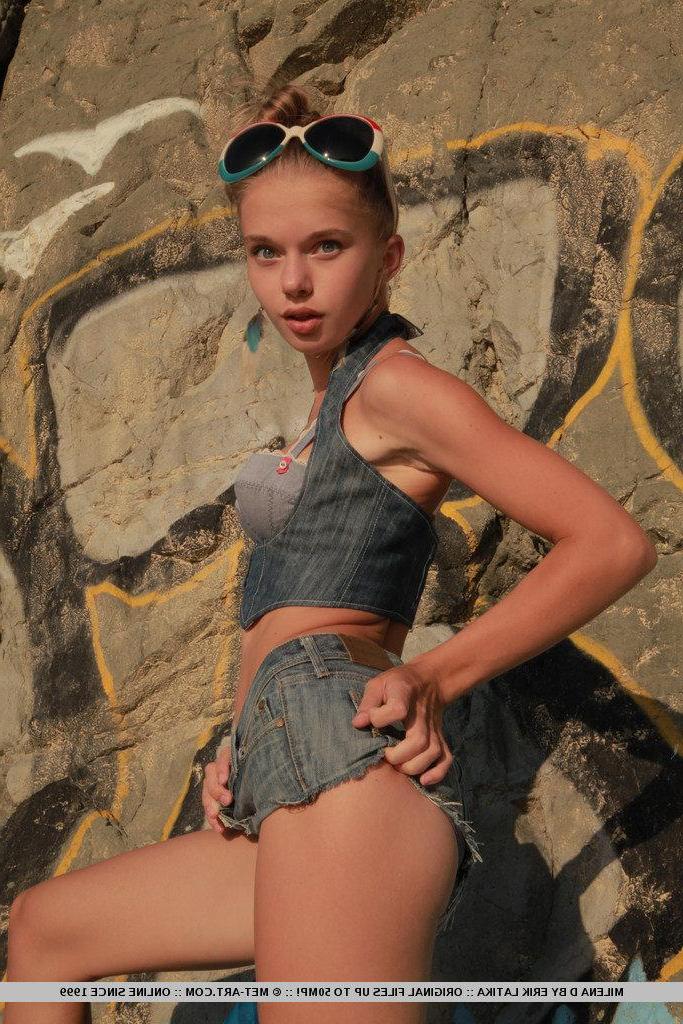 18P Pictures of teen beauty Milena D giving you her tight pussy outside