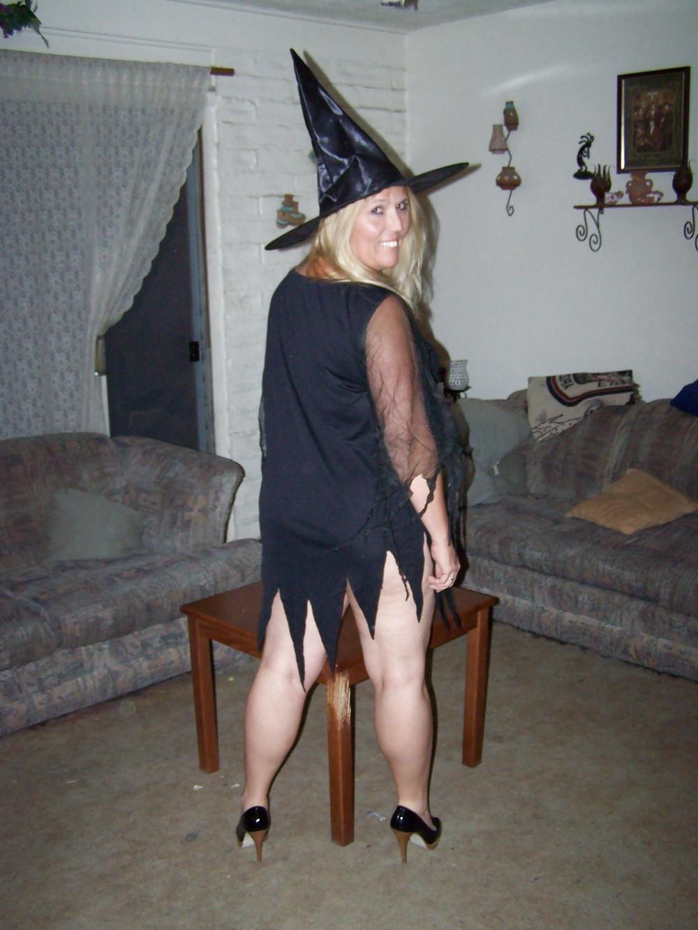 4P Wife on Halloween