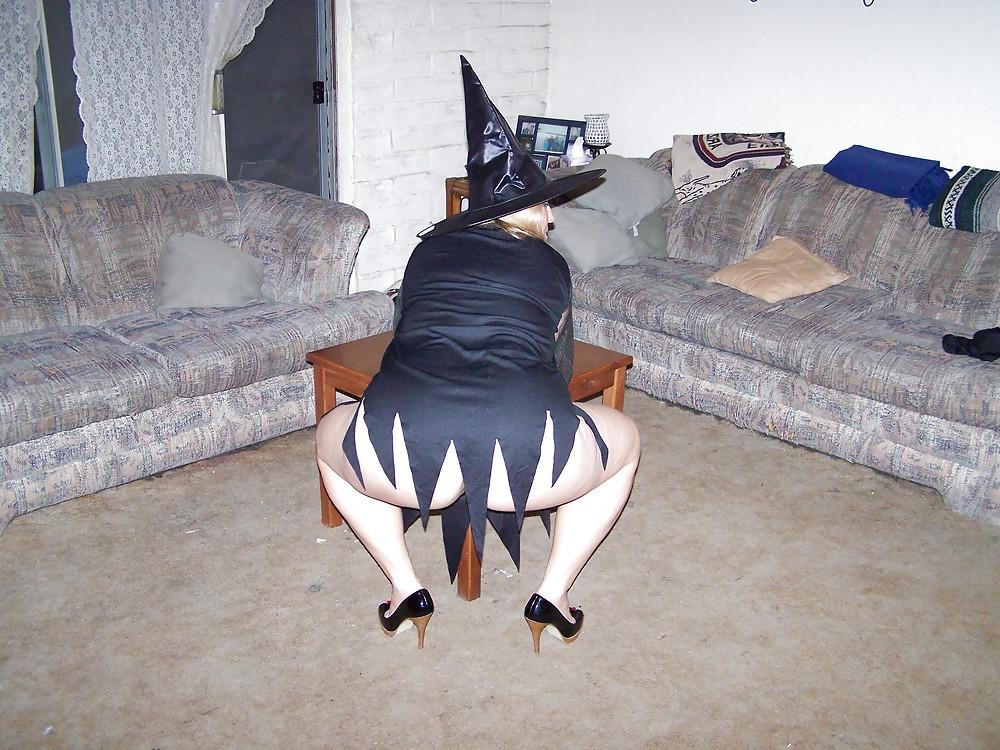 4P Wife on Halloween