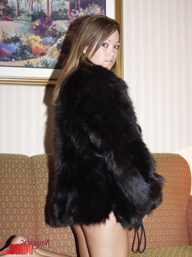 20P Pictures of teen model Naughty Paige getting you hard with some hot lingerie