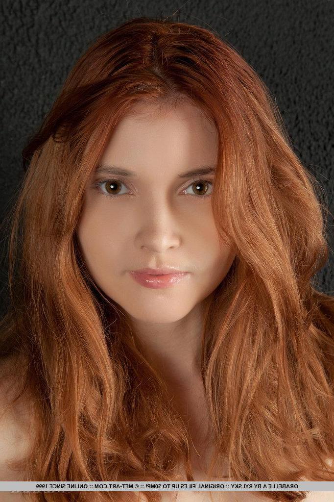 18P Pictures of teen beauty Orabelle A showing her tight teen body