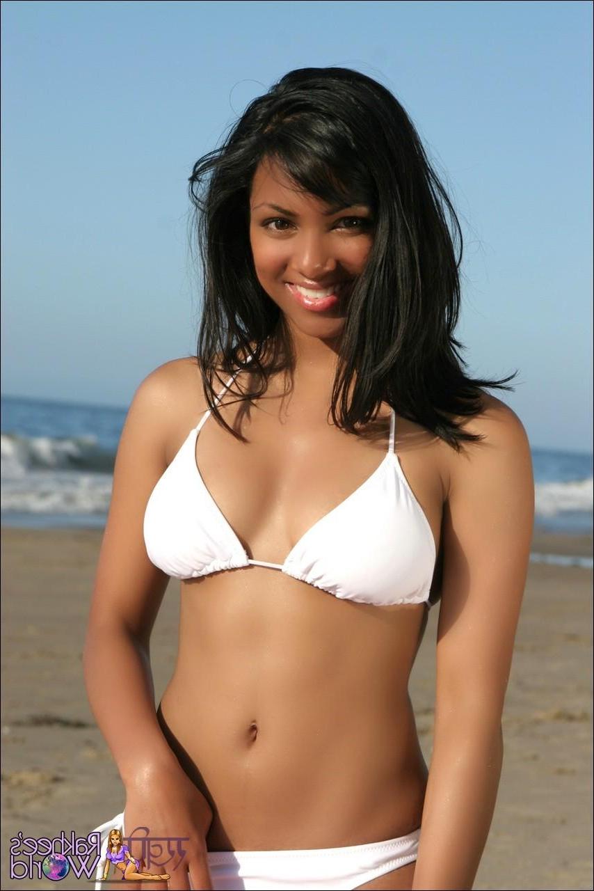 20P Pictures of teen porn girl Rakhee's World naked on a beach