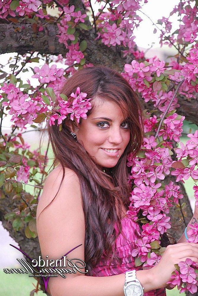 15P Pictures of Reagan Manx displaying her beauty like a flower