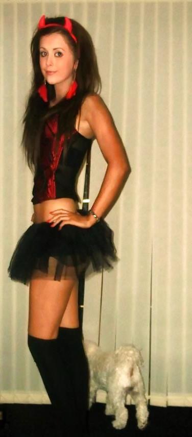 25P Halloween Sluts From,SmutDates