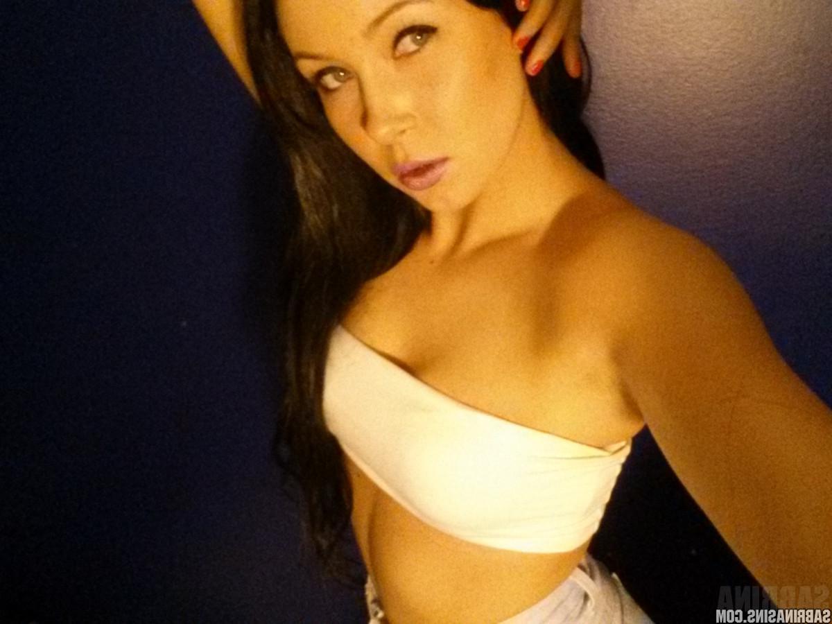 15P Gorgeous model Sabrina Sins takes stunning pics of her hot self
