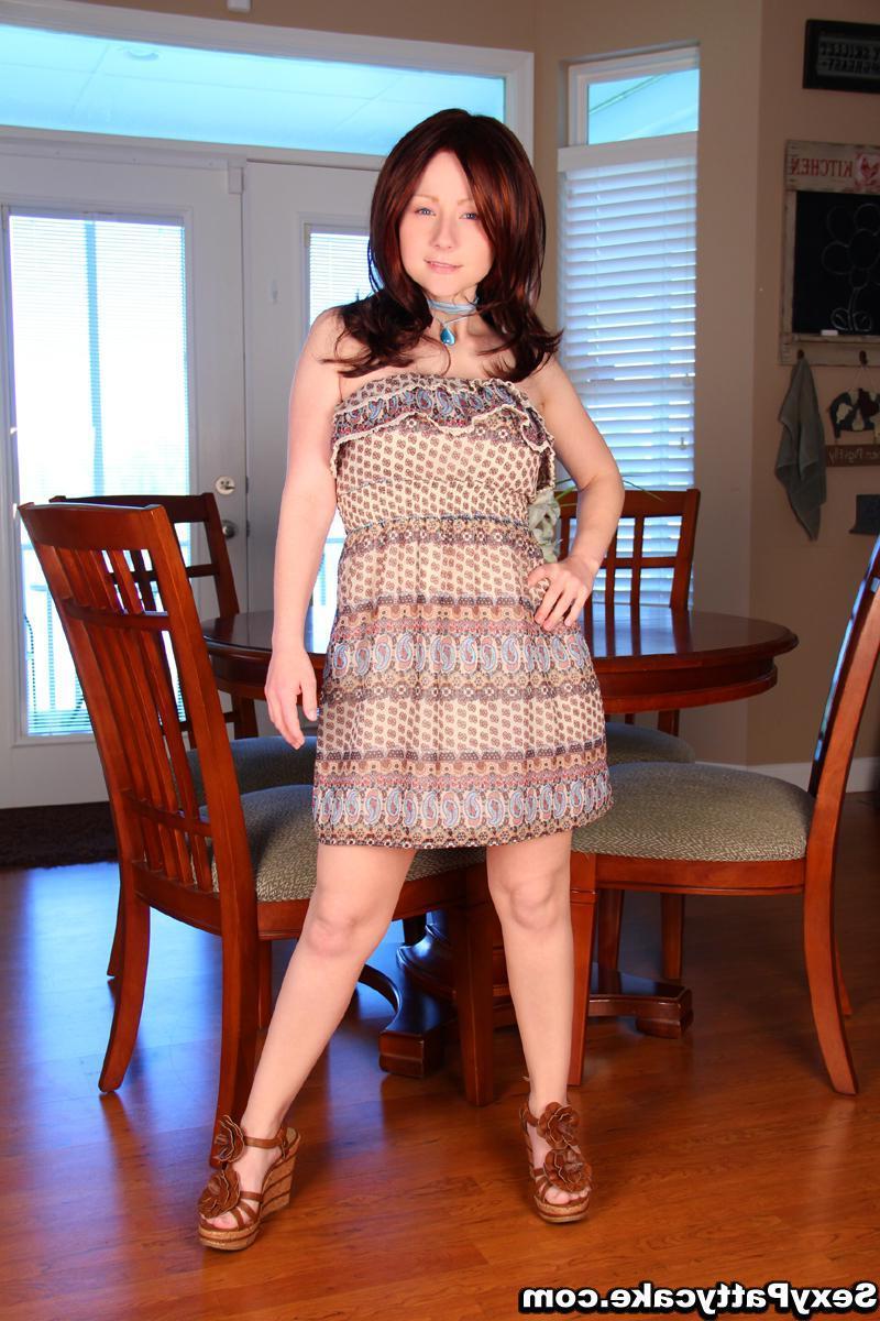 16P Petite model Sexy Pattycake shows you her blue hearts