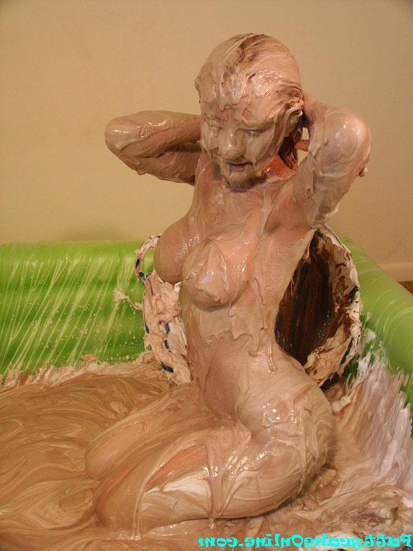 16P Pictures of Pattycake getting messy with a pie