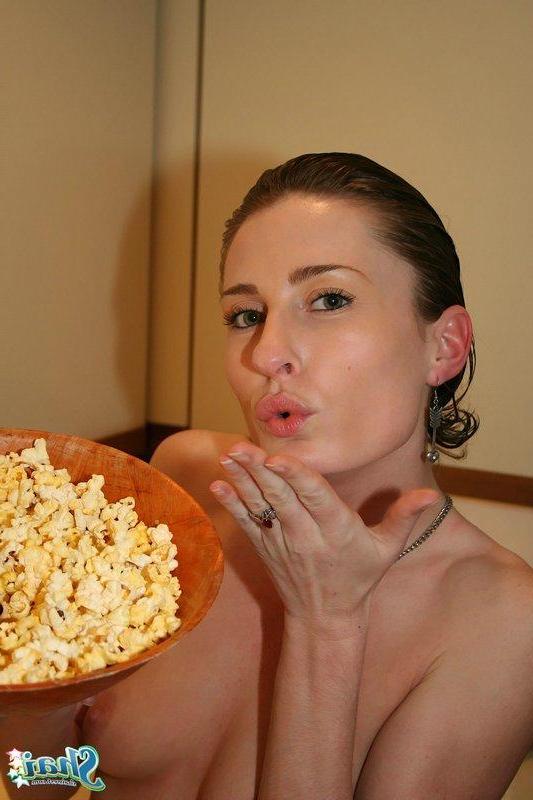 16P Pictures of Shai West getting kinky with the popcorn