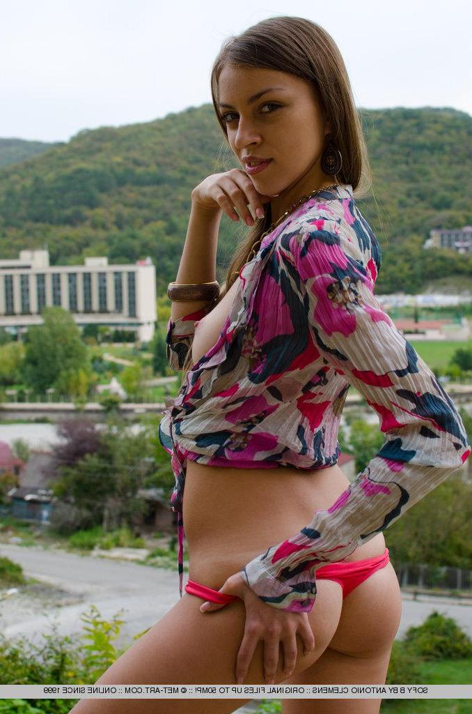 18P Pictures of teen beauty Sofy B