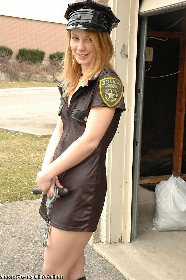 20P Pictures of a sexy cop ready to bust you