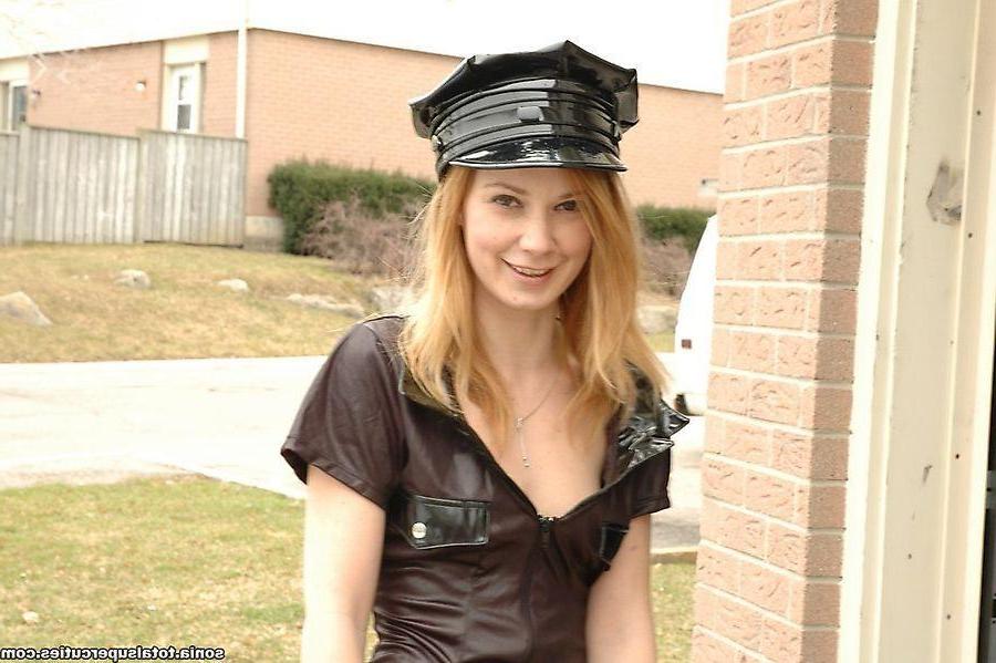 20P Pictures of a sexy cop ready to bust you