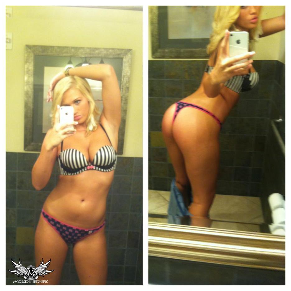 12P Blonde babe Spencer Nicks takes some hot candid shots of herself
