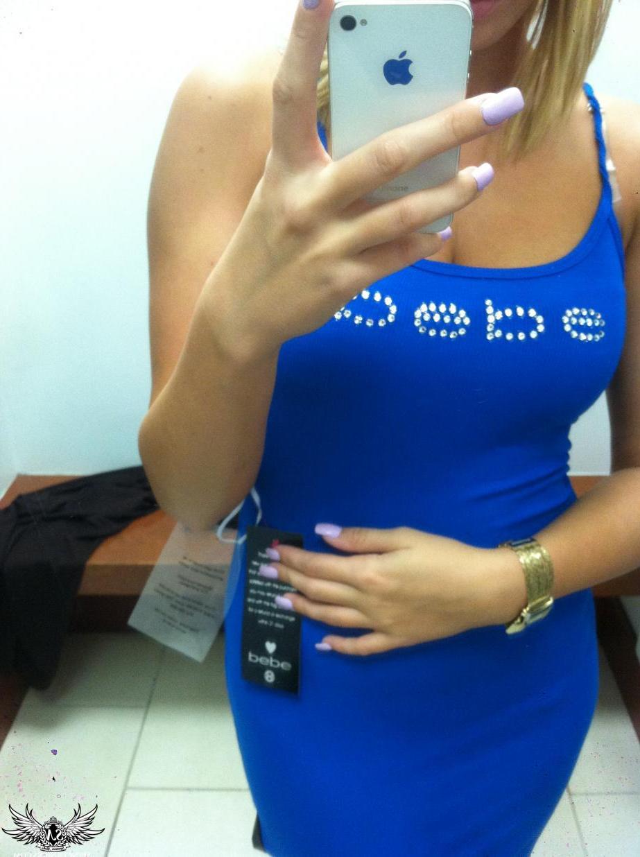 12P Blonde hottie Spencer Nicks takes some very sexy pics of herself