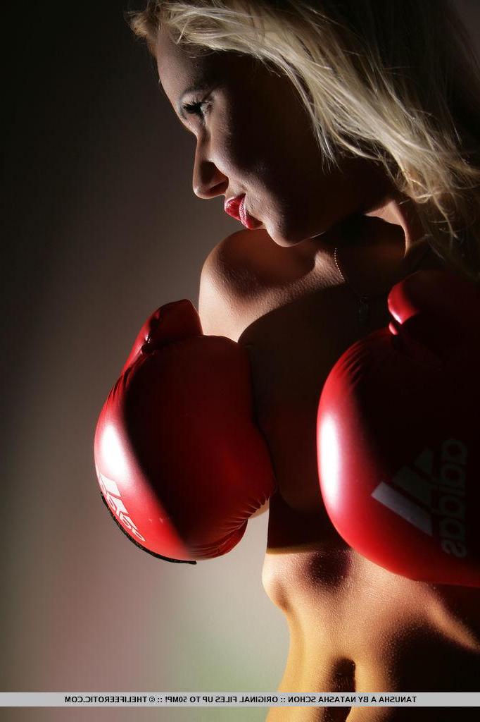 16P Blonde beauty Tanusha A will knock you out with her beauty