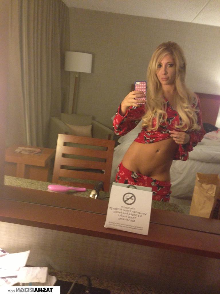 15P Busty babe Tasha Reign takes various candid pics just for you