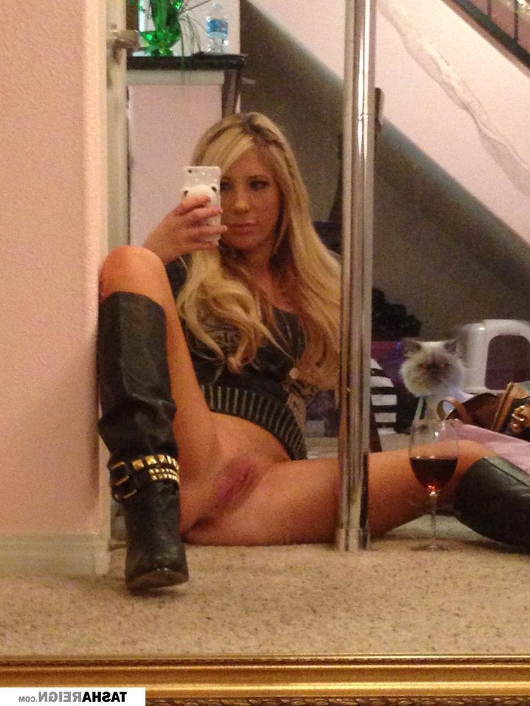 15P Tasha Reign shares some sexy candid pics with you