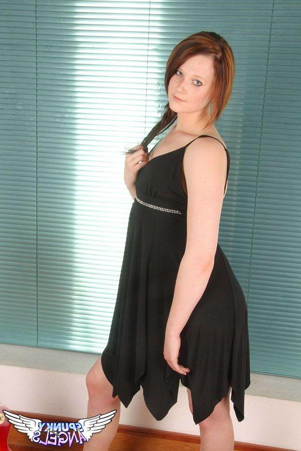 20P Pictures of teen hottie Teagan stroking a long hard ...