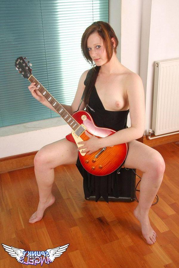 20P Pictures of teen hottie Teagan stroking a long hard ...