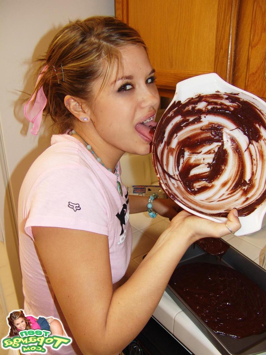 15P Teen topanga makes a mess in the kitchen