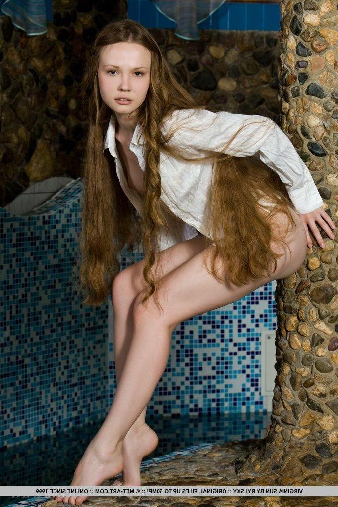 18P Pictures of teen beauty Virginia Sun getting all wet for you