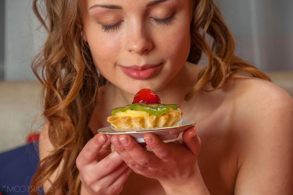 12P Pretty girl Winnie has a special treat for you in "Protee"