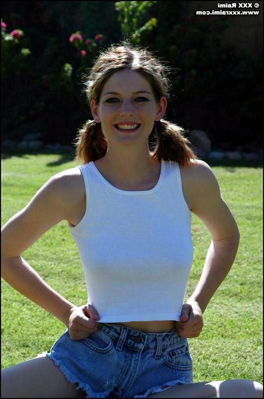 15P Raimi takes off her top outside