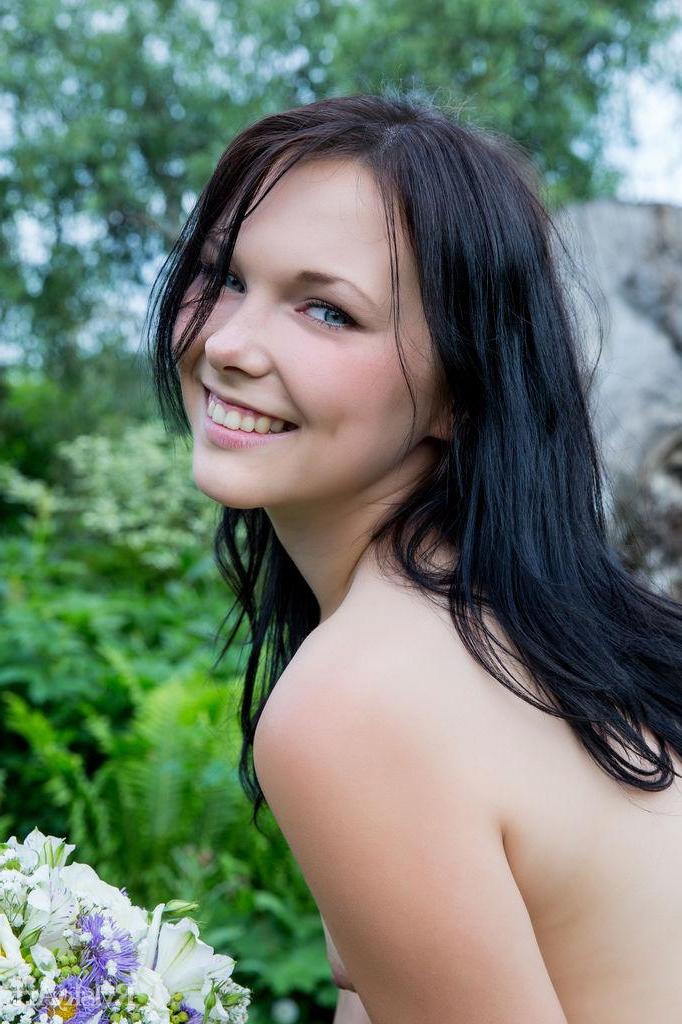 16P Petite brunette Yvonne A displays her tight body outside