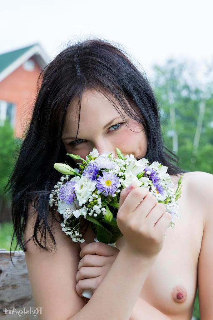 16P Petite brunette Yvonne A displays her tight body outside