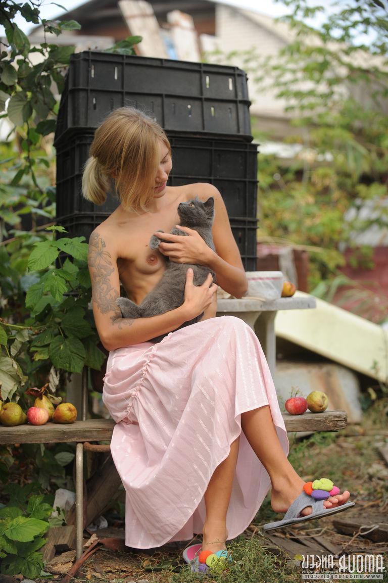 20P Blonde teen Jenny pets her pussy