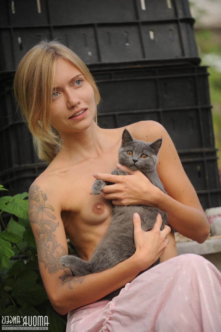 20P Blonde teen Jenny pets her pussy