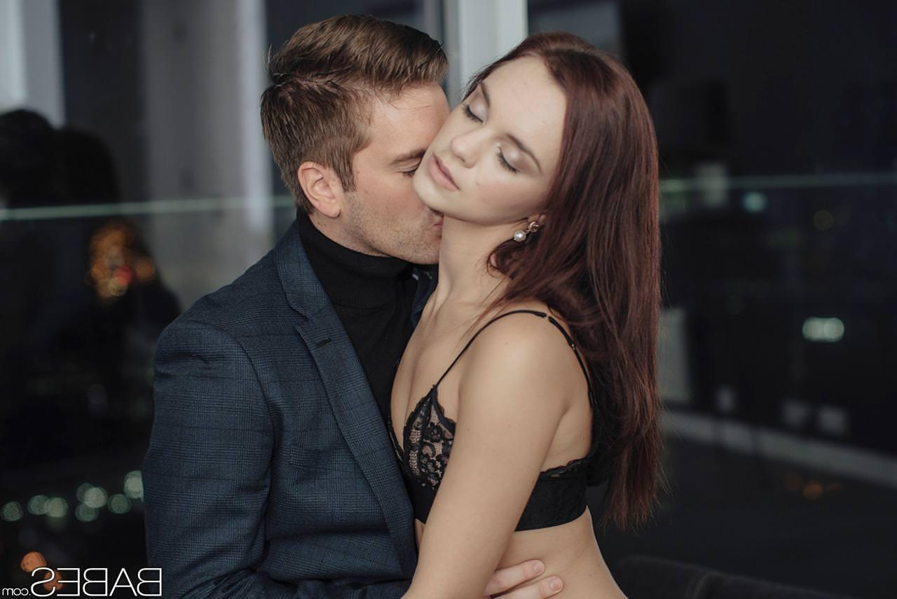 14P Hot girl Lea Guerlin takes a deep dicking in her heels