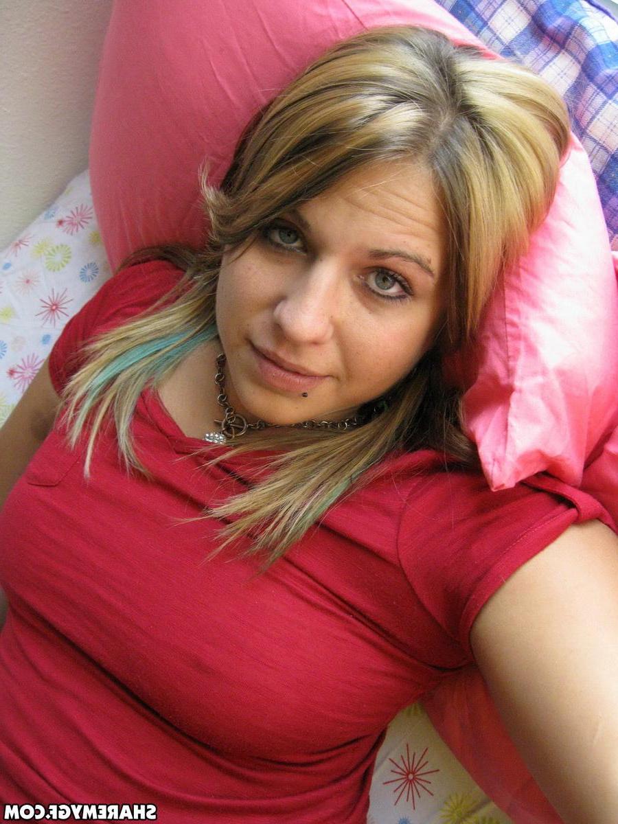 12P Cute chubby girl takes selfshot pictures in bed of her perky tits and round ass